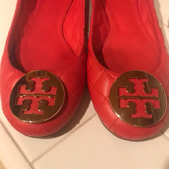 Tory Burch red quilted flat - Picture 4 of 4